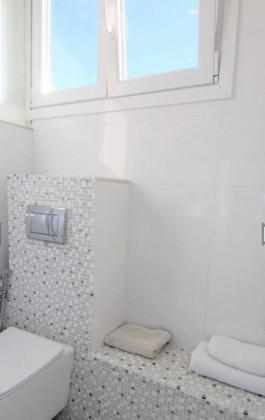 Intermediate house