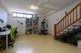 Intermediate house